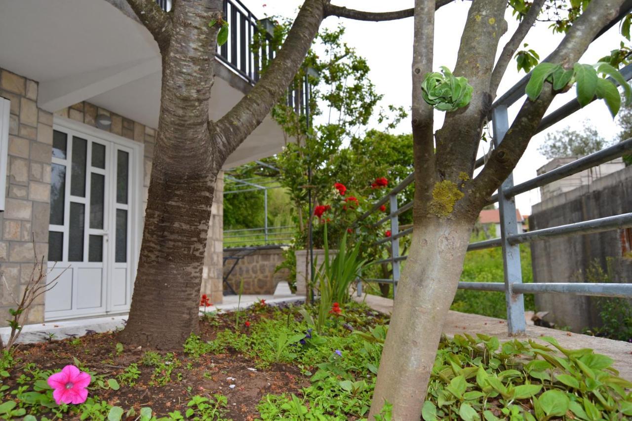Tivat Apartments Екстер'єр фото