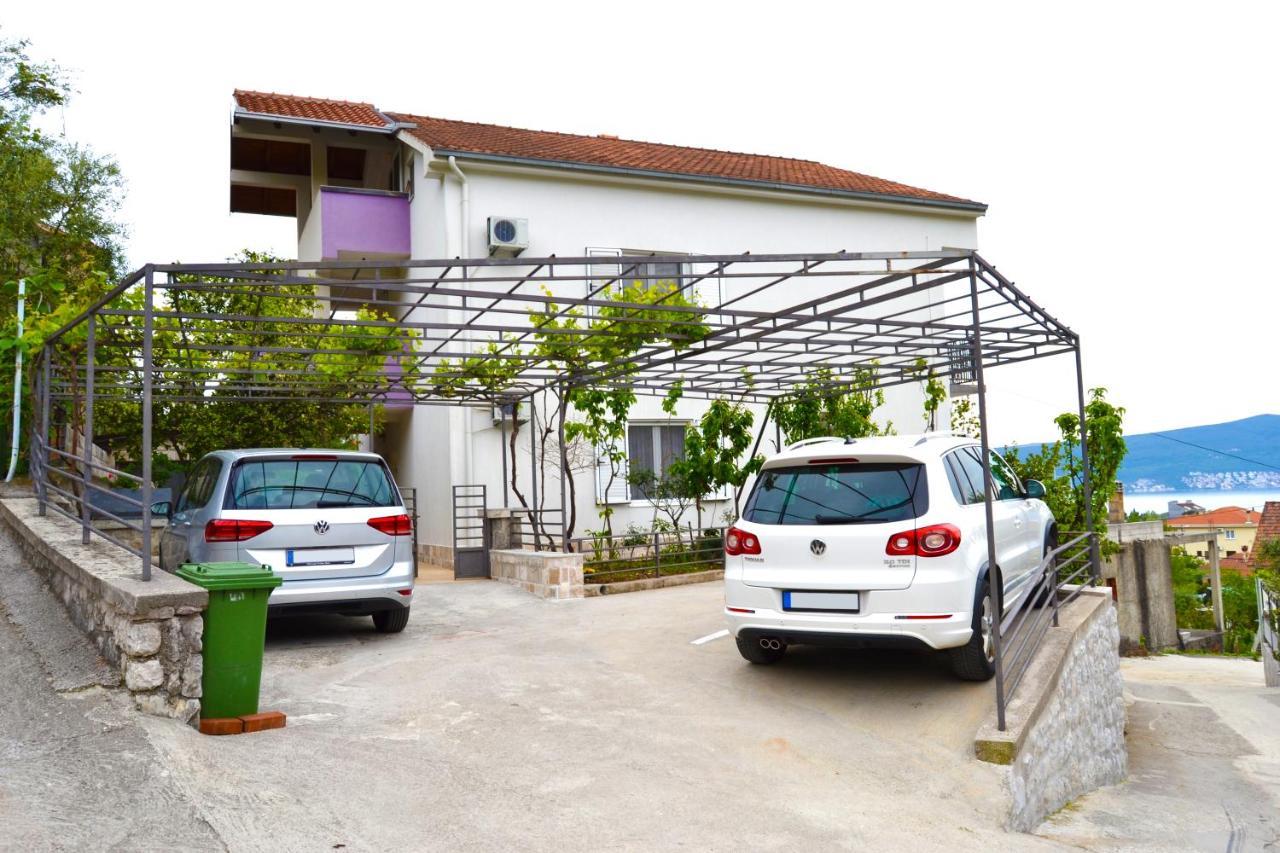 Tivat Apartments Екстер'єр фото