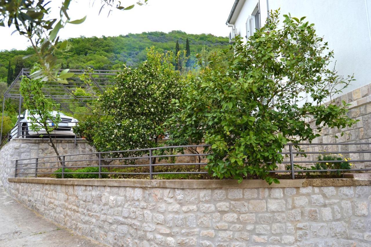 Tivat Apartments Екстер'єр фото